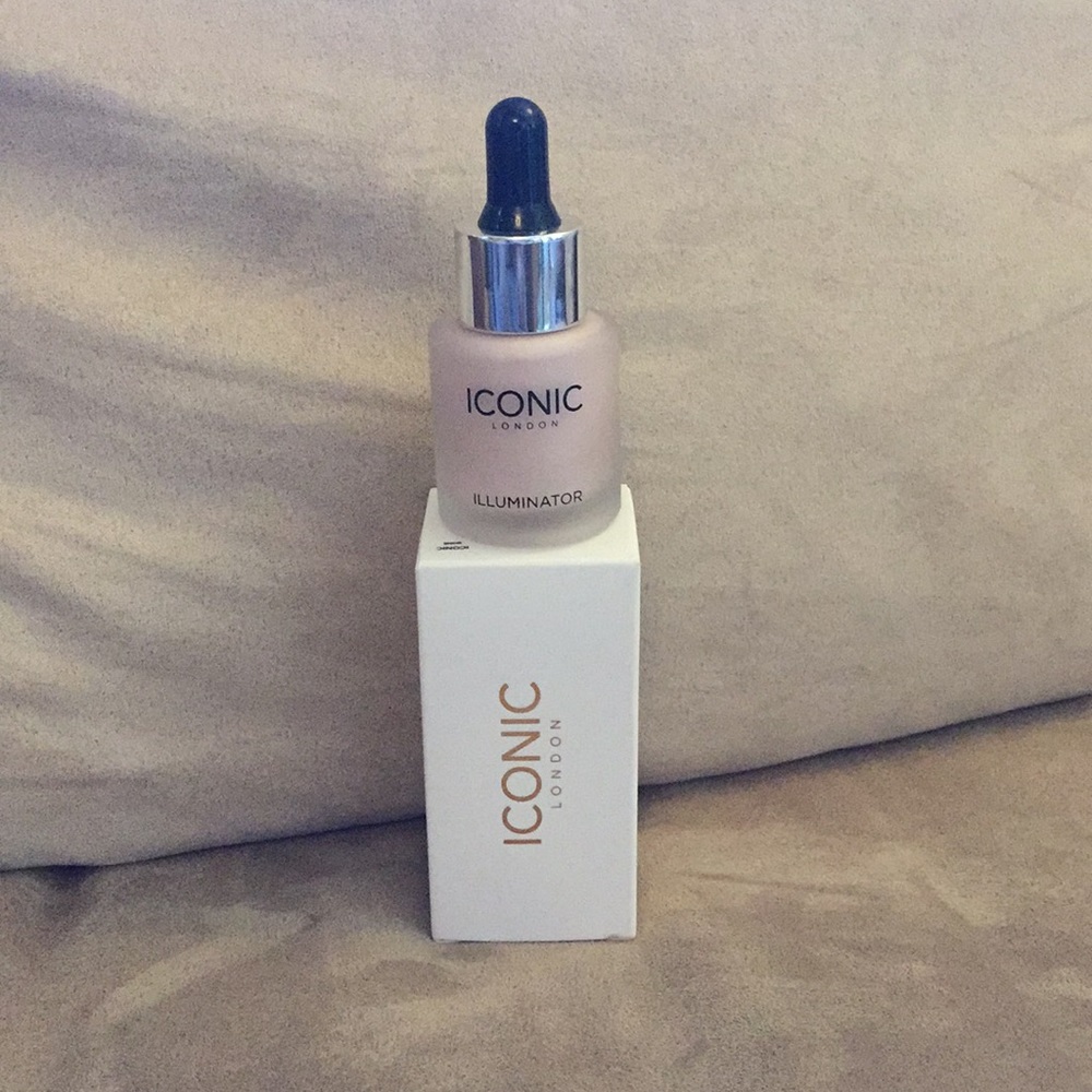 ICONIC LONDON Illuminator Hilighter